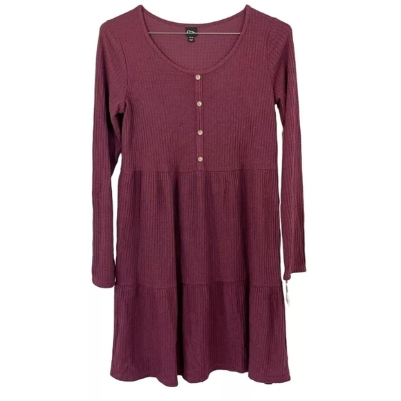 - Girls burgundy scoop neck dress with 4 accent buttons size 6X. 3/$15 - Picture 3 of 3